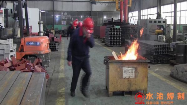 火警警鈴發出，拉響滅火救援演練序幕